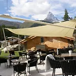 Hemizeus & Iremia Hotel 3*