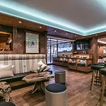 Hemizeus & Iremia Hotel 3*