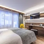 Hemizeus & Iremia Hotel 3*