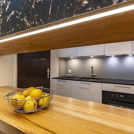 Hemizeus & Iremia Hotel 3*