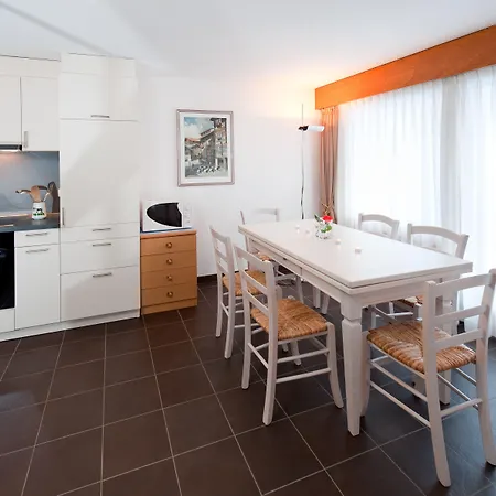 فندق Hemizeus & Iremia زيرمات