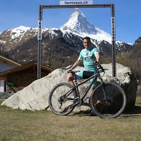 فندق Hemizeus & Iremia 3*