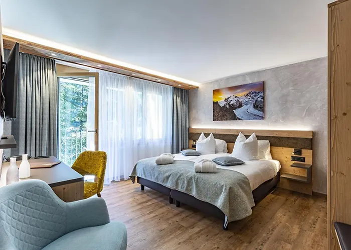 Hemizeus & Iremia 3*