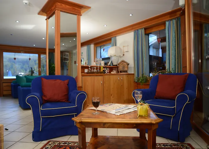 Hemizeus & Iremia 3*