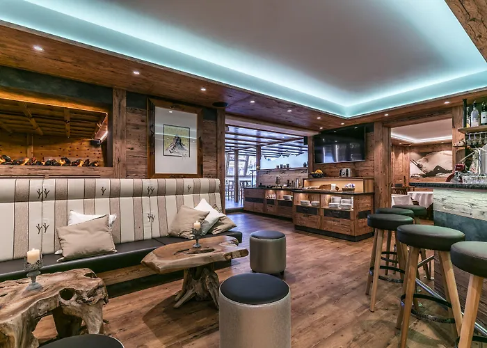 Hemizeus & Iremia Hotel 3*