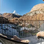 Hemizeus&iremia Hotel