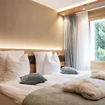 Hemizeus&iremia Hotel 3*