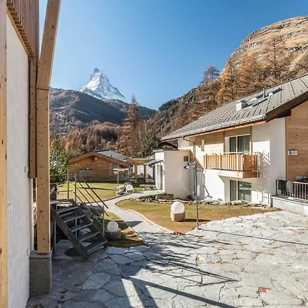 Hemizeus & Iremia 3*