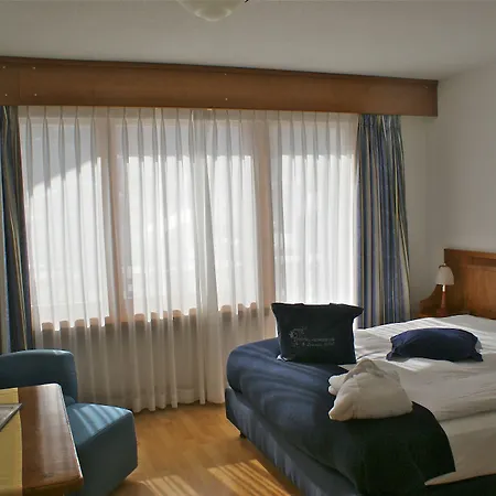 Hemizeus & Iremia 3*