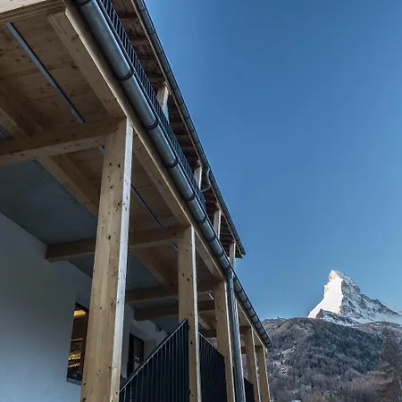 Hemizeus & Iremia Hotel 3*