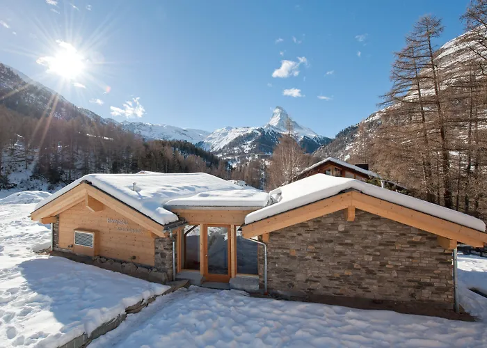 ヘミツェウス ＆ イレミア スパ