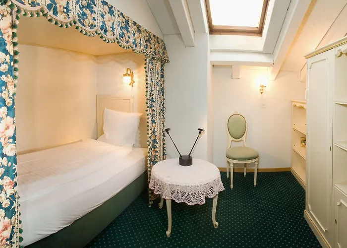 ヘミツェウス ＆ イレミア スパ 3* ツェルマット